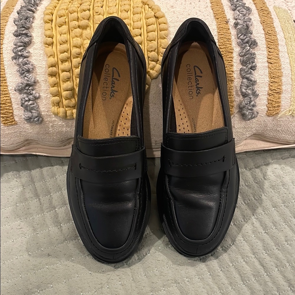 NWOT Clarks Women's Calla Ease Loafer